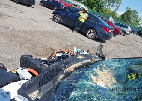 2025 Honda Cr-V Hybrid Sport from USA, damaged, VIN 5J6RS6H53SL036393